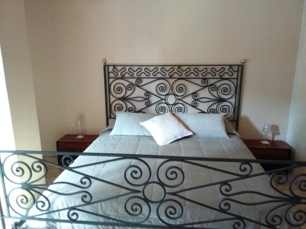 B&B Lo Straniero Matera Camera foto